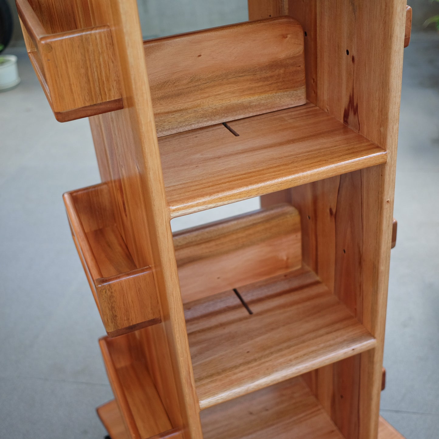 Rotating Bookshelf