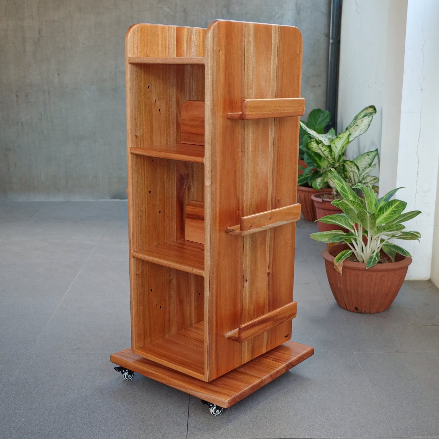 Rotating Bookshelf